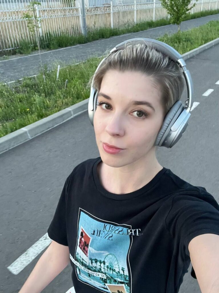 Вечерняя пробежка и наушники Bose: забота о здоровье и красоте