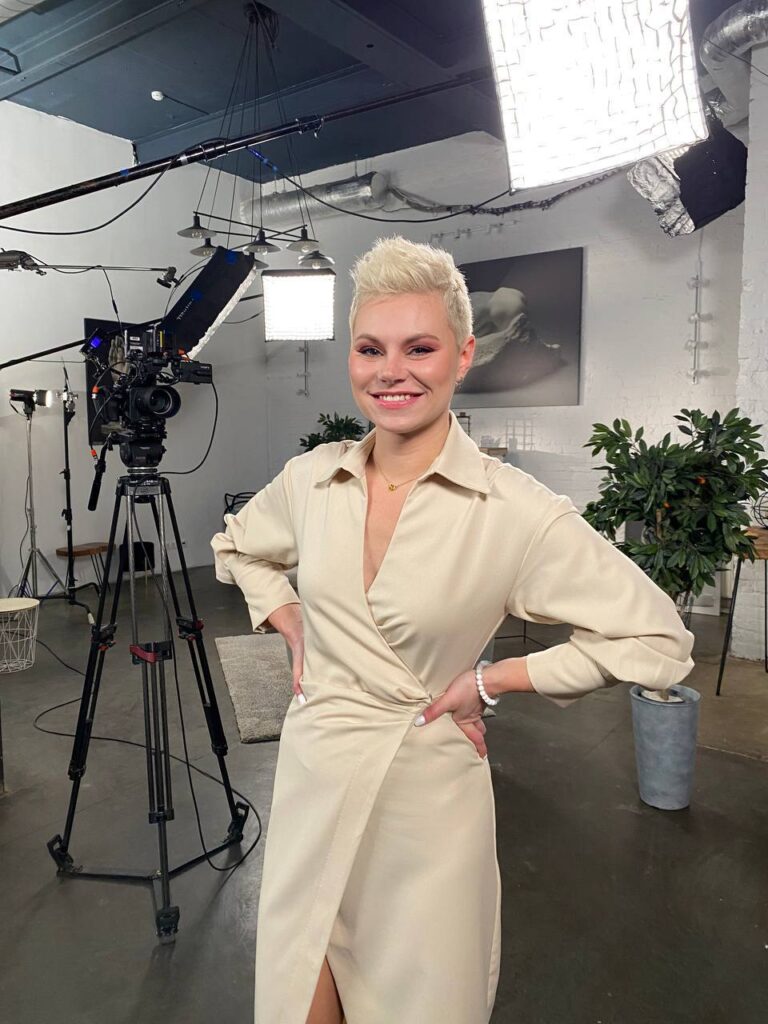 Участие в передаче «Скажи, подруга» на канале «Домашний»