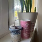 Идеальный завтрак: овсянка с ягодами для энергии и красоты