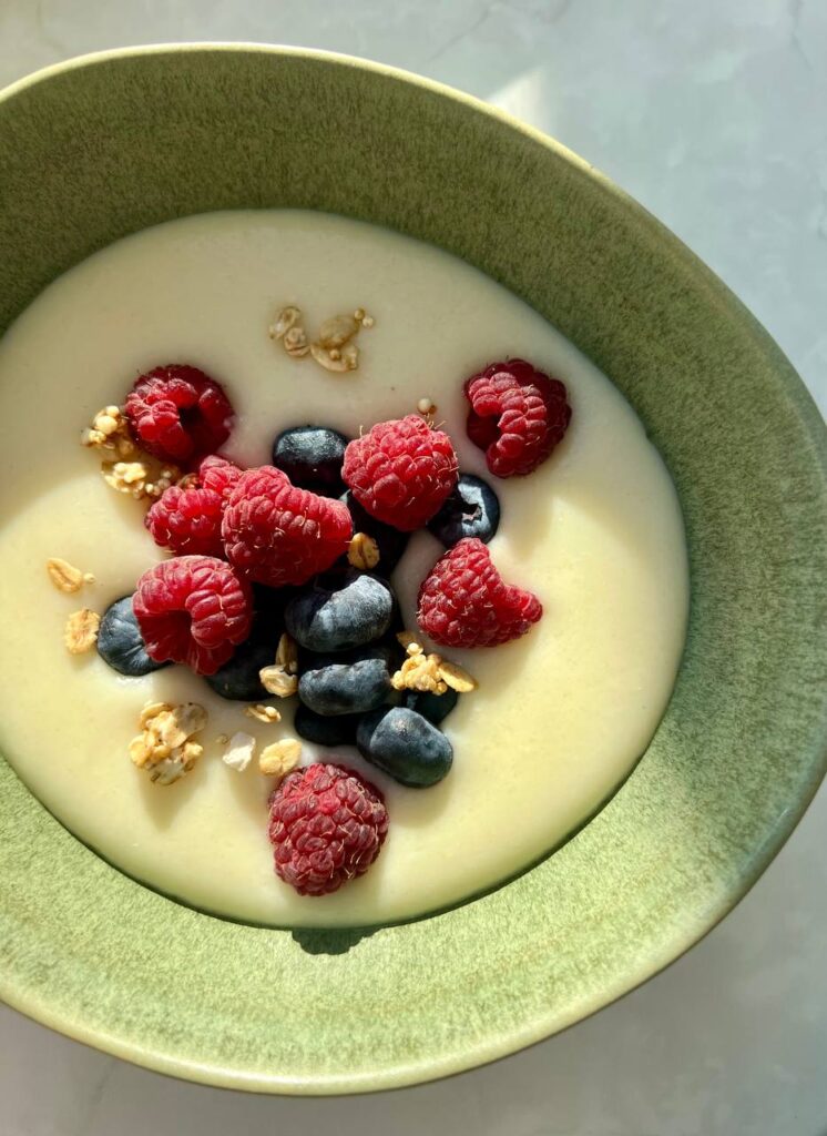 Манная каша: вкусный и полезный завтрак для энергии и красоты