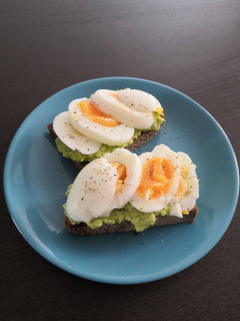 Бутерброды на завтрак: польза, калории и секреты идеального старта дня