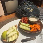 Баланс на ужин: овощная пицца и свежий салат для здоровья и красоты