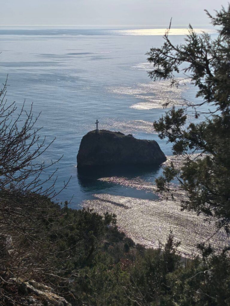 Как покорить 800 ступеней Мыса Фиолент: секреты сохранения сил