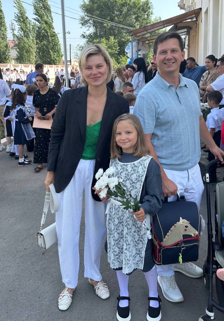 500 000 подписчиц и первый класс: двойная радость!