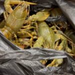 Варим раков: вкус детства и польза продукта