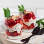 Трайфл с клубникой: простой и полезный десерт