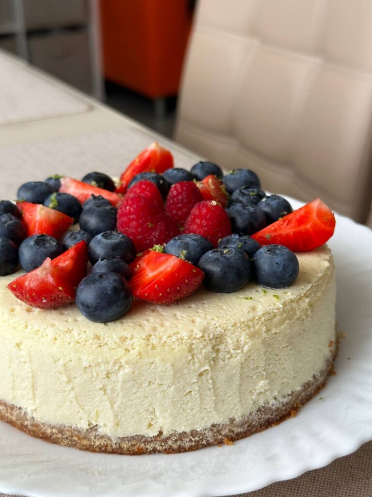 Фисташково-лаймовый чизкейк: Воздушный десерт с кислинкой