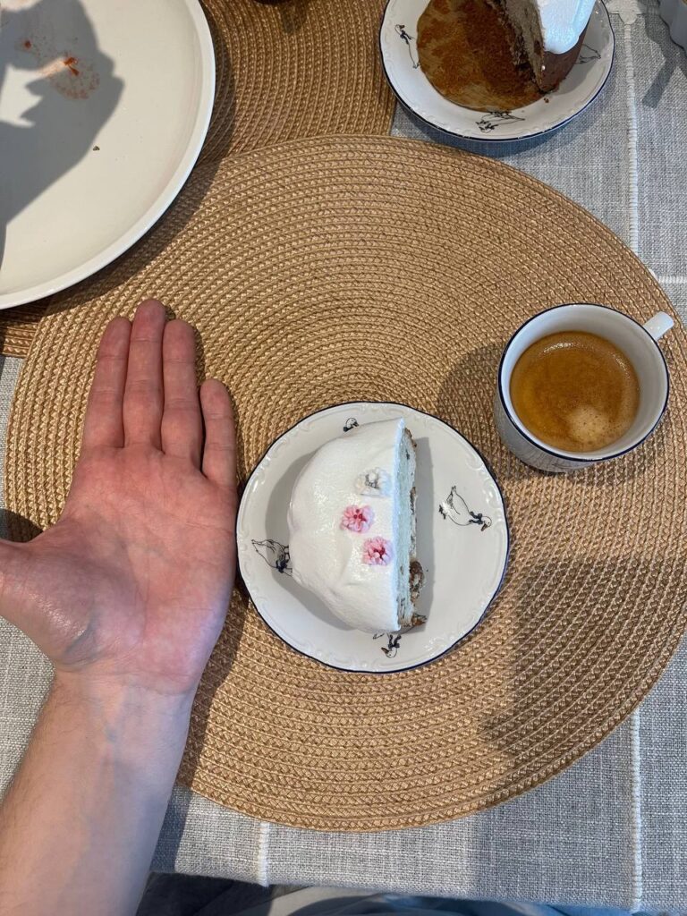 Что делать с остатками еды: доедать, выкидывать или сушить?